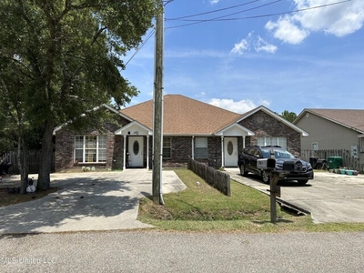 Home For Sale In Waveland, Mississippi