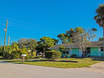 2400 NE Rustic Way, Jensen Beach, FL, 34957 | for sale, Duplex sales