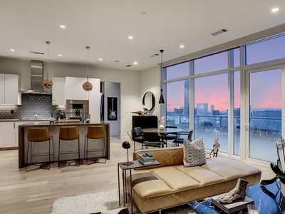 4 room luxury Flat for sale in Houston, Texas