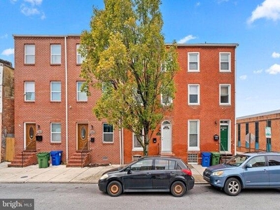 3 bedroom, Baltimore MD 21201