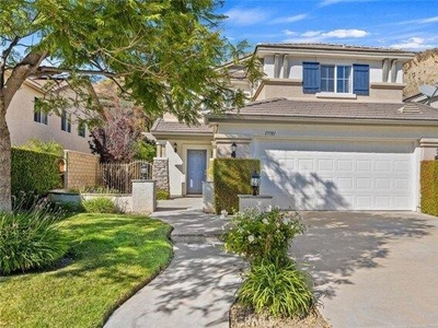 3 bedroom, Canyon Country CA 91387
