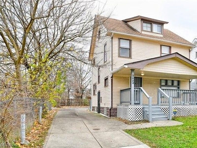3 bedroom, Cleveland OH 44104