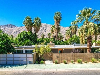 3 bedroom, Palm Springs CA 92264