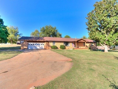 3 bedroom, Purcell OK 73080