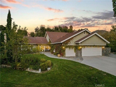 4 bedroom, Canyon Country CA 91387