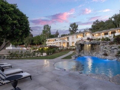 7 bedroom, Beverly Hills CA 90210