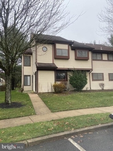 Flat For Rent In Dayton, New Jersey