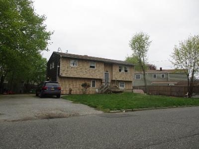 Foreclosure Multi-family Home In Brentwood, New York