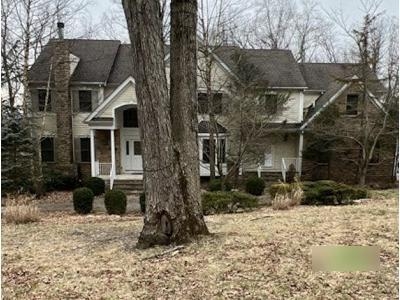 Foreclosure Single-family Home In Annandale, New Jersey