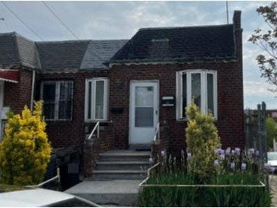 Foreclosure Single-family Home In Brooklyn, New York