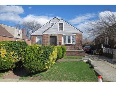 Foreclosure Single-family Home In Cambria Heights, New York