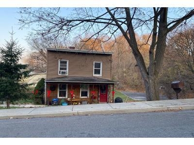 Foreclosure Single-family Home In Castleton On Hudson, New York