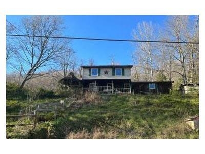 Foreclosure Single-family Home In Charleston, West Virginia