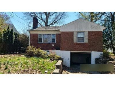 Foreclosure Single-family Home In Hartsdale, New York
