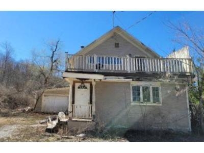Foreclosure Single-family Home In Montgomery Center, Vermont