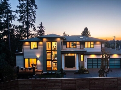 Home For Sale In Bellevue, Washington