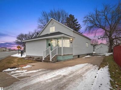 Home For Sale In Cadillac, Michigan