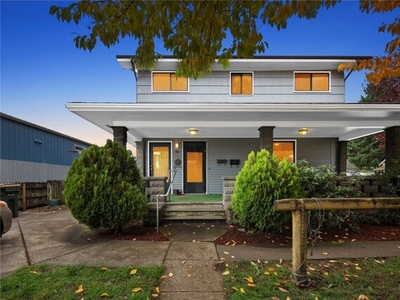 Home For Sale In Centralia, Washington