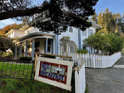Home For Sale In Coos Bay, Oregon