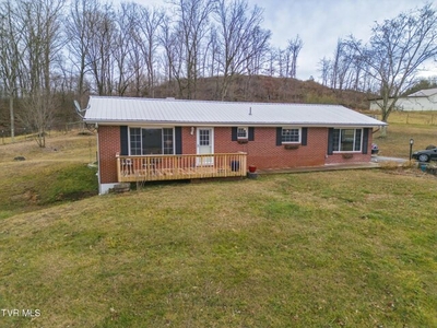 Home For Sale In Fall Branch, Tennessee