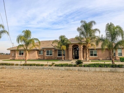 Home For Sale In Merced, California