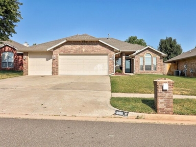Home For Sale In Moore, Oklahoma