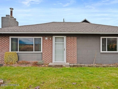 Home For Sale In Naches, Washington
