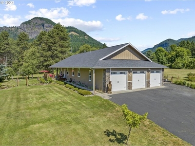 Home For Sale In North Bonneville, Washington