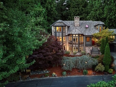 Home For Sale In Renton, Washington