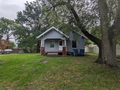 Home For Sale In South Roxana, Illinois