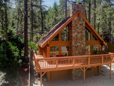 Home For Sale In Wrightwood, California