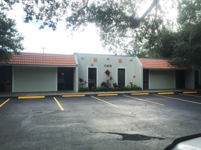 Carrollwood Area Office Building - 11016 N Dale Mabry Hwy, Tampa, FL 33618
