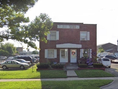 830 N Main St, Decatur, IL 62521 - Multifamily for Sale