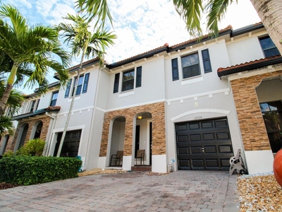 3 bedroom luxury Townhouse for sale in Homestead, Florida