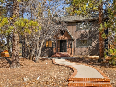 Luxury 6 room Detached House for sale in Big Bear, California