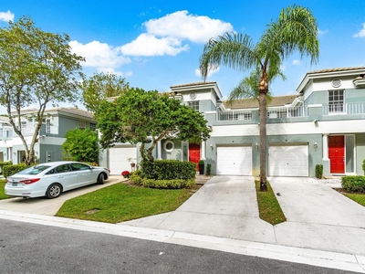 Luxury apartment complex for sale in Lake Worth, Florida