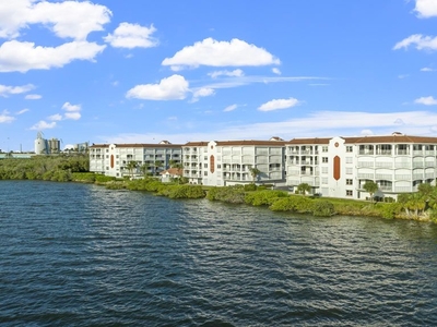 Luxury Flat for sale in Cape Canaveral, Florida